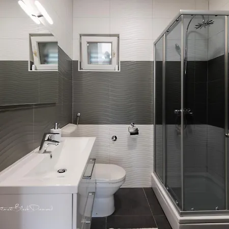 Apartment Black Diamond Razanac