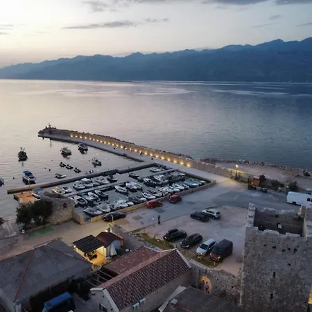 Black Diamond Apartment Razanac