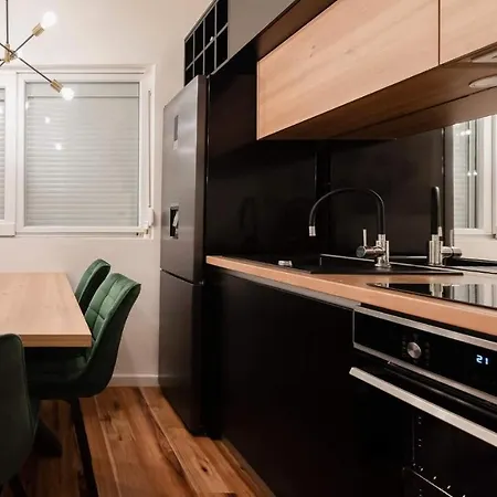 Black Diamond Appartement *